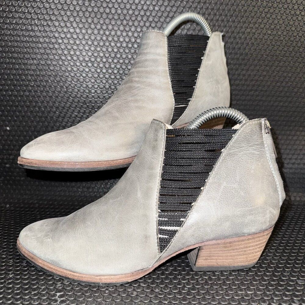 Aquatalia Farrah Gray Leather Side Stretch Zip Ankle Booties Women’s Size 6.5